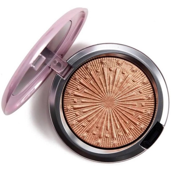 Mac Cosmetics Flare For The Dramatic Highlighter - Picture 7 of 7